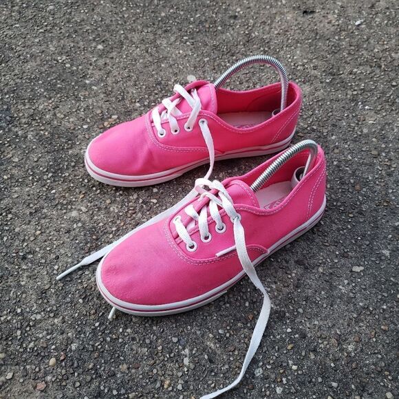 YOUTH - VANS Athletic Shoes  - SIZE 2.5 - Picture 1 of 7